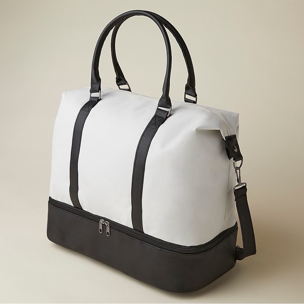 New Stylish Black and White Weekender Travel Bag with Shoe Compartment